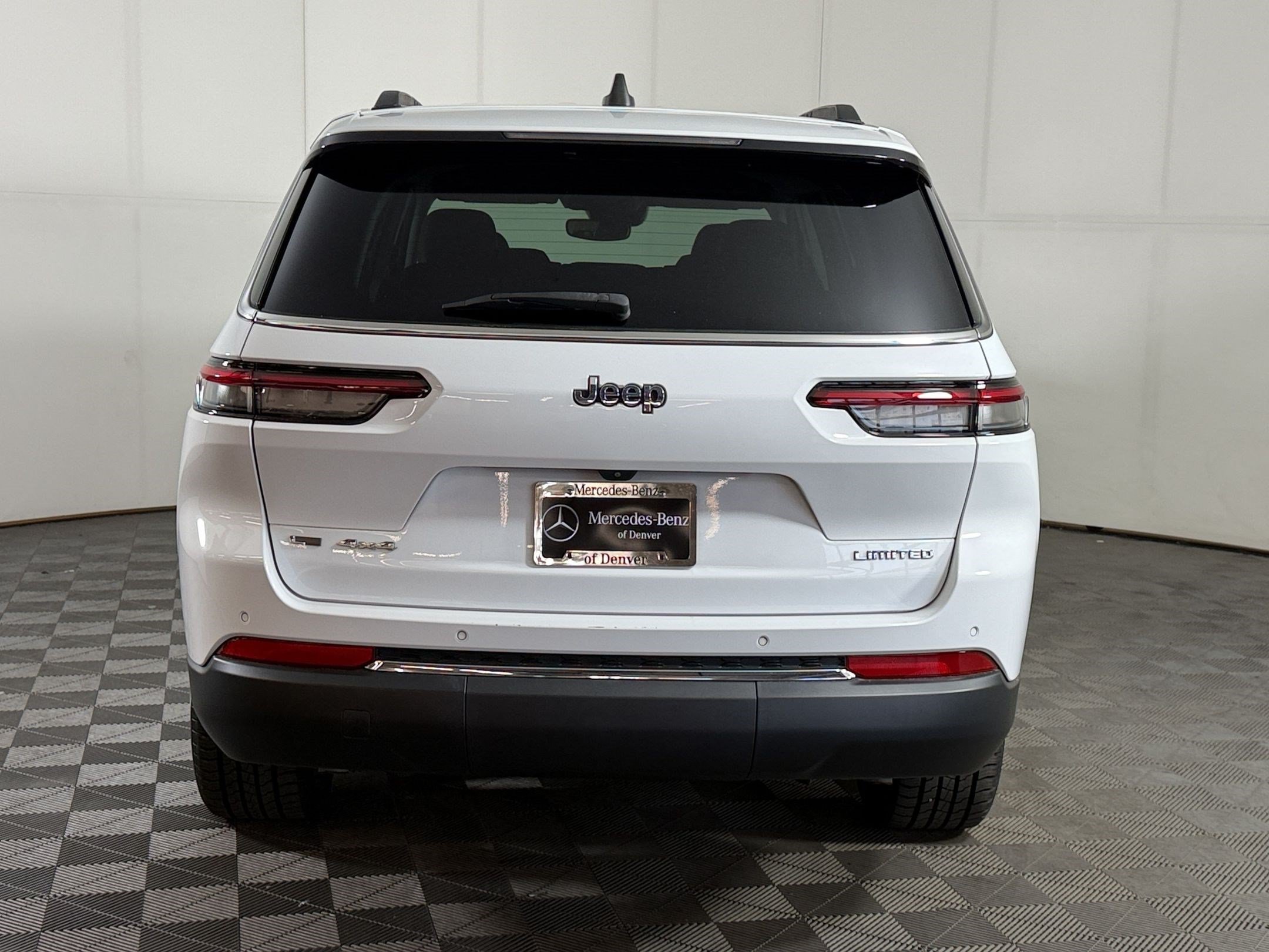 Used 2021 Jeep Grand Cherokee L Limited AWD/4WD image 10