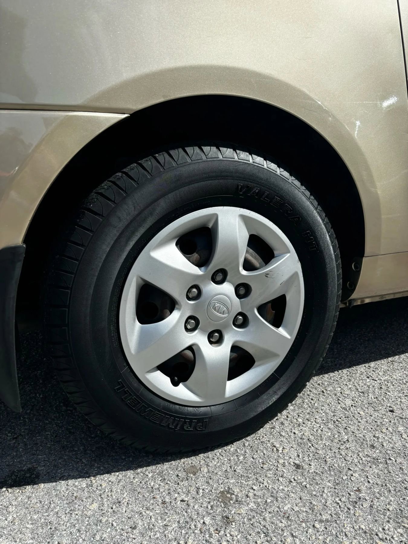 Used 2008 Kia Sedona LX image 12