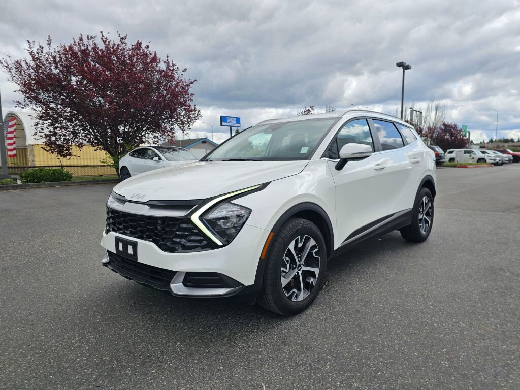 Used 2023 Kia Sportage EX AWD/4WD image 3