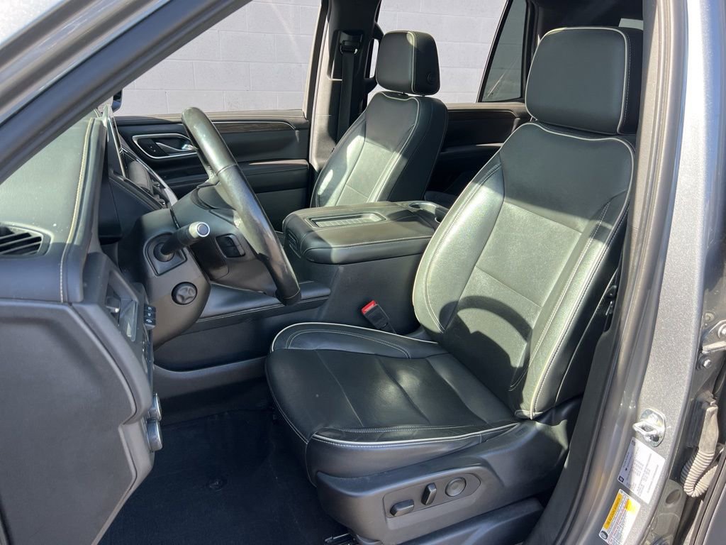 Used 2021 Chevrolet Tahoe Premier w/ Premium Package image 24