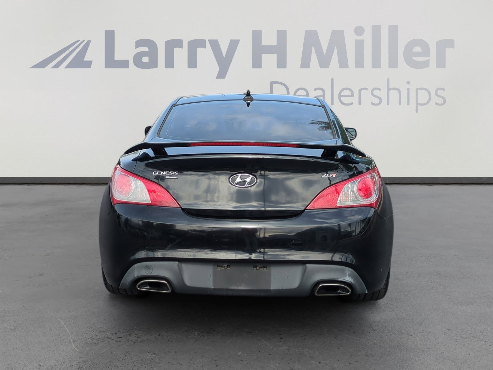Used 2010 Hyundai Genesis 2.0T image 4