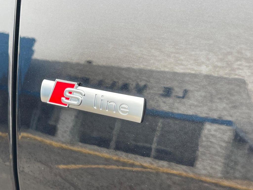 Used 2019 Audi Q8 Premium Plus w/ Premium Plus image 23