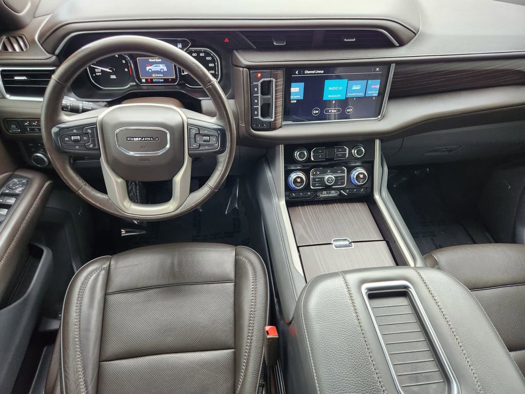 Used 2021 GMC Yukon Denali w/ Advanced Technology Package image 14