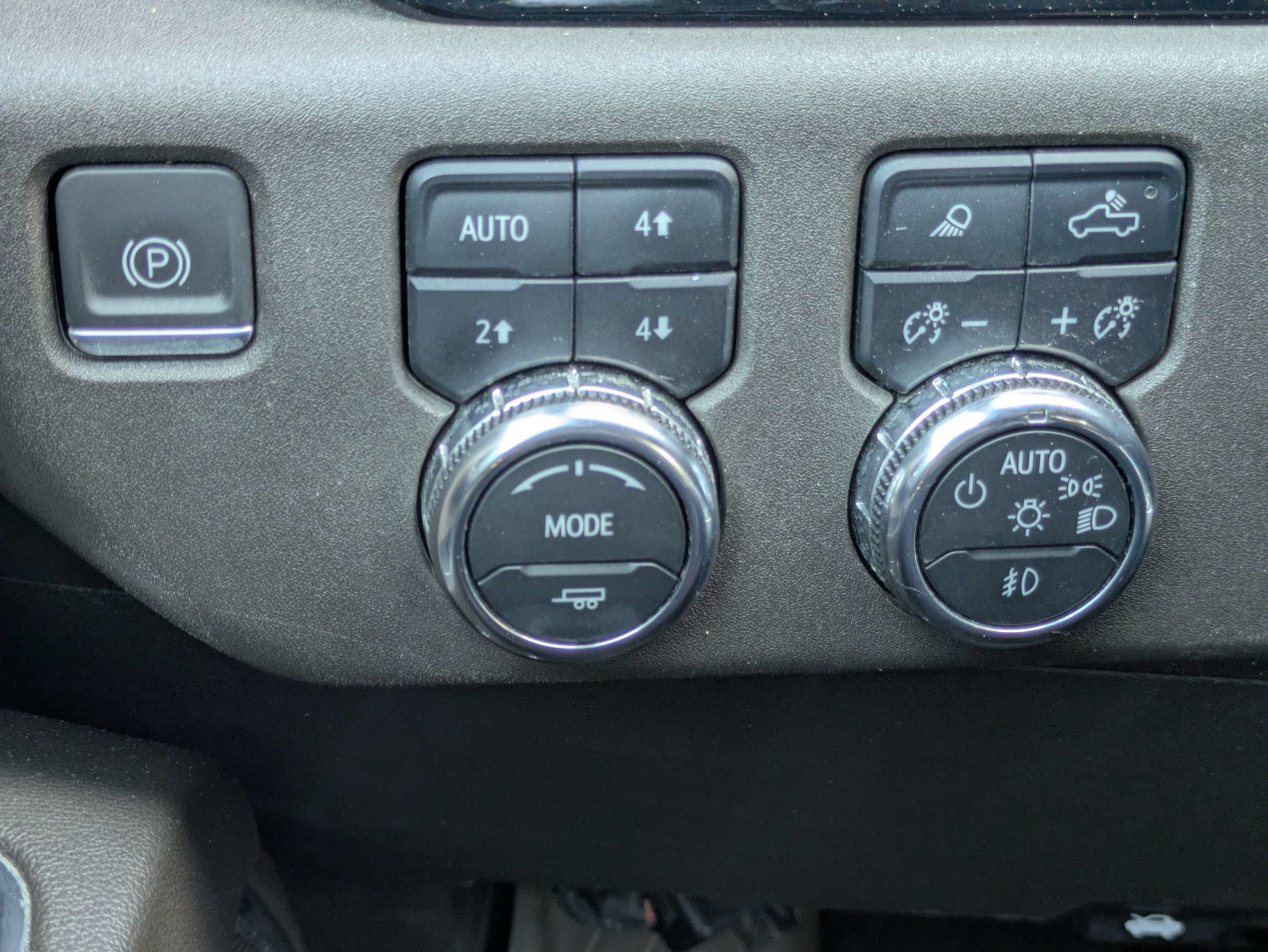Used 2024 GMC Sierra 2500 SLT w/ SLT Premium Package AWD/4WD image 23