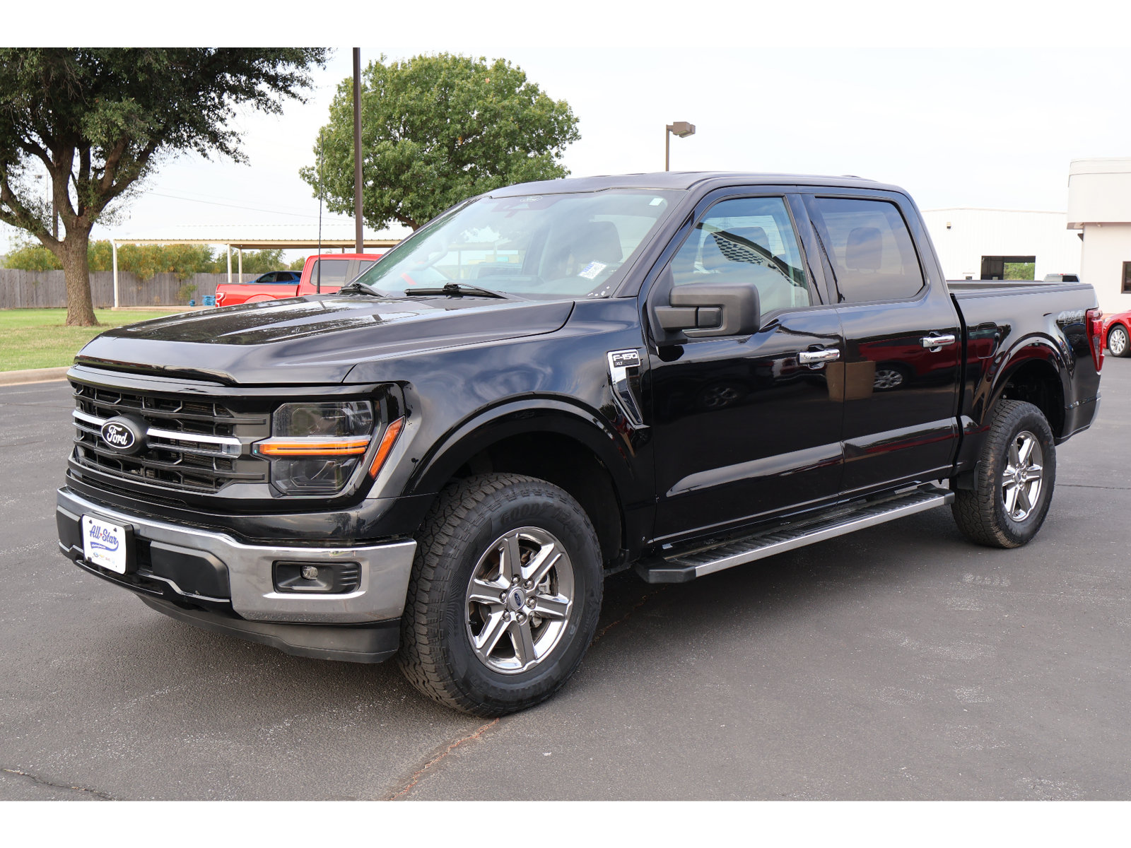 Used 2025 Ford F150 XLT w/ Equipment Group 301A Standard AWD/4WD image 9