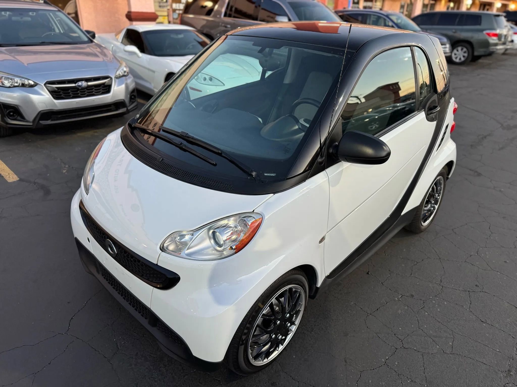 Used 2015 smart fortwo pure image 2