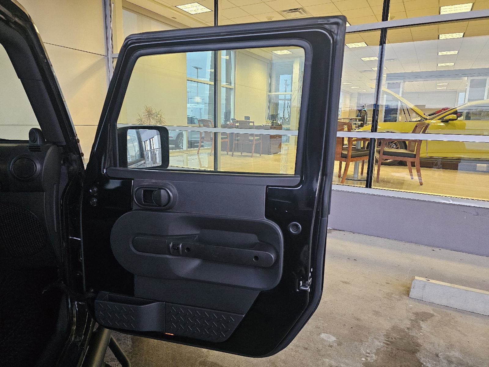 Used 2010 Jeep Wrangler Unlimited Rubicon w/ Dual Top Group image 11