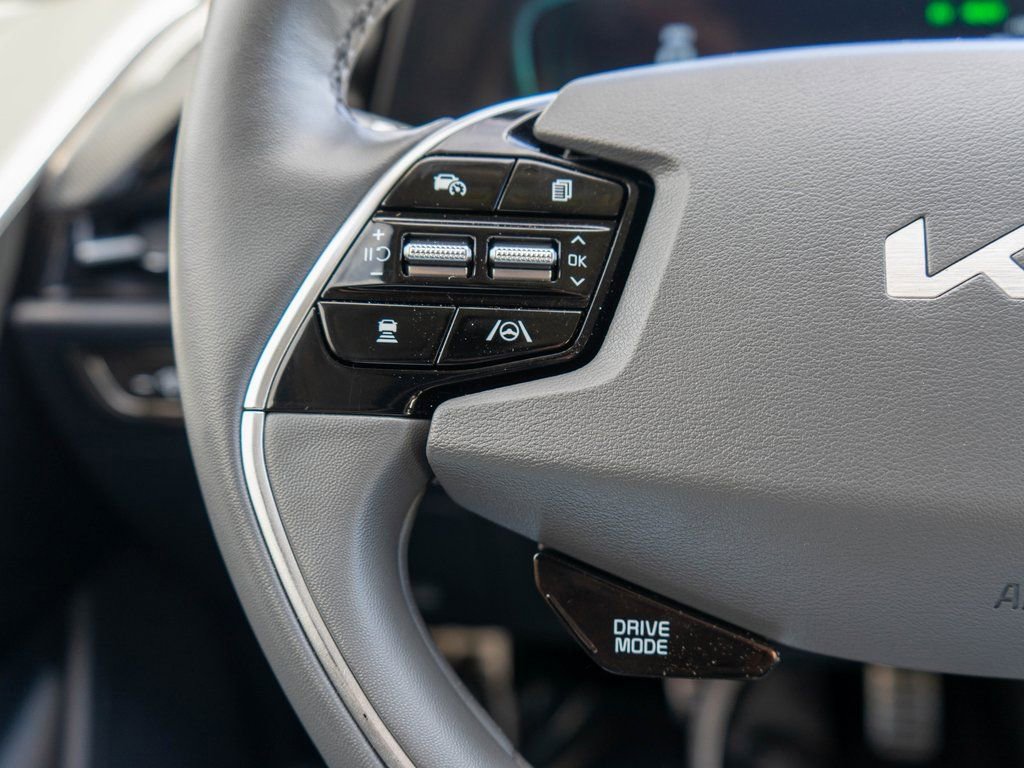 Used 2023 Kia Niro SX Touring FWD image 20