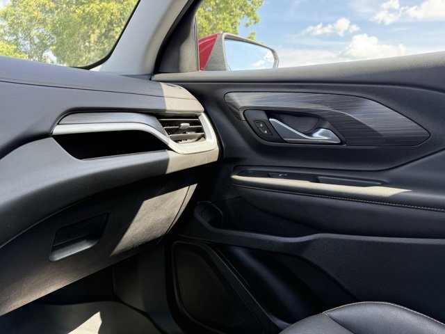 Used 2021 GMC Terrain SLT image 31