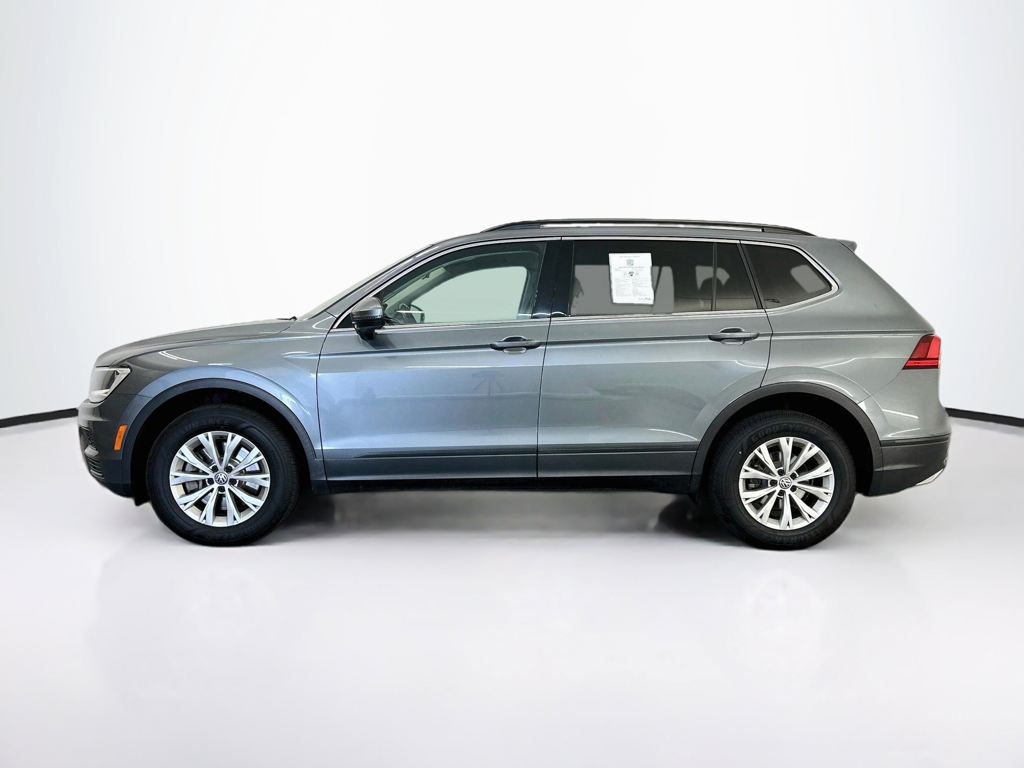 Used 2019 Volkswagen Tiguan SE AWD/4WD image 4