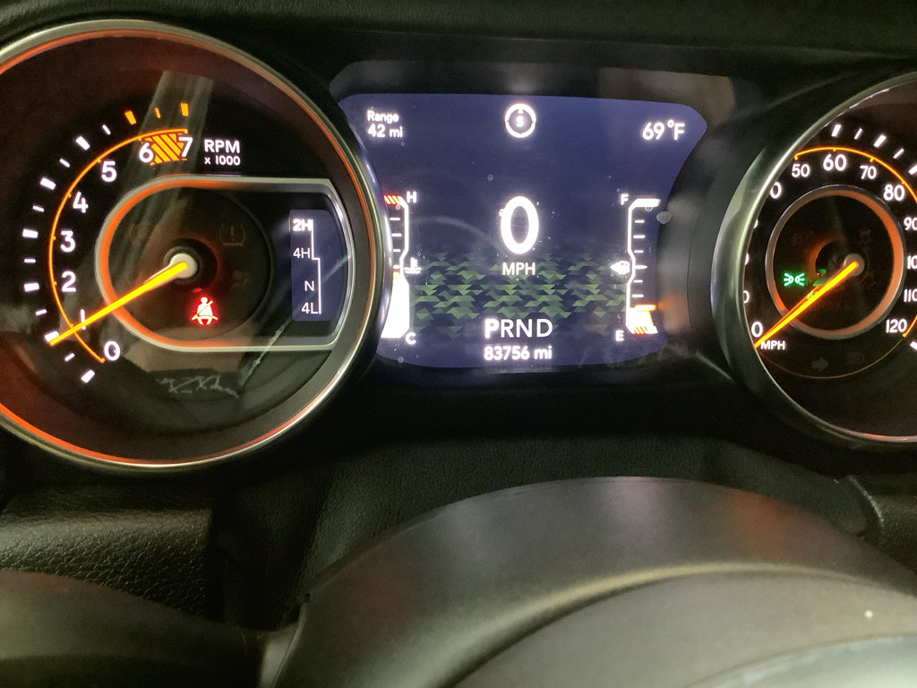 Used 2020 Jeep Wrangler Unlimited Sahara AWD/4WD image 18