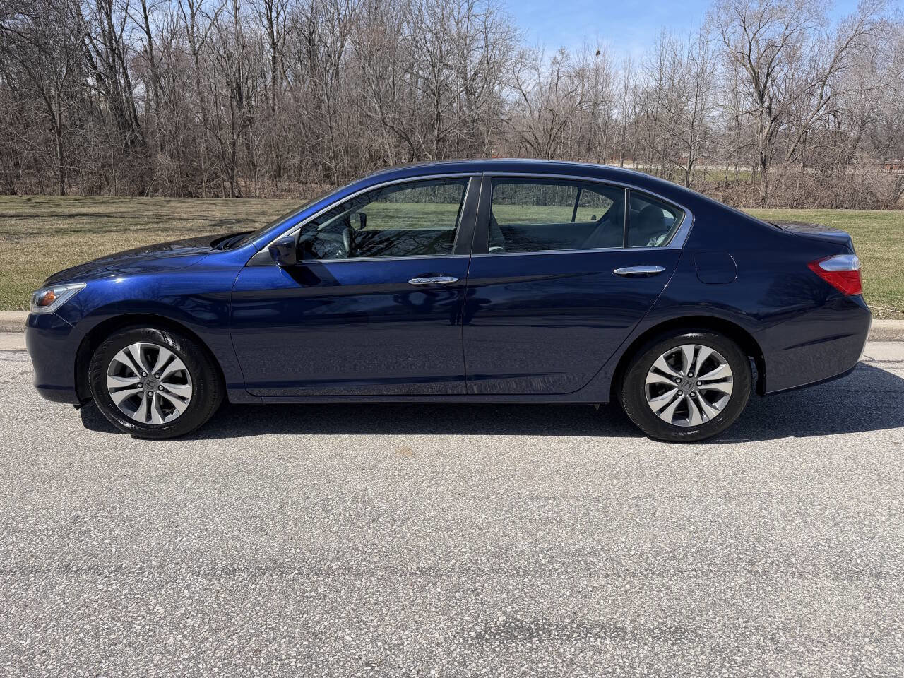Used 2013 Honda Accord LX image 2