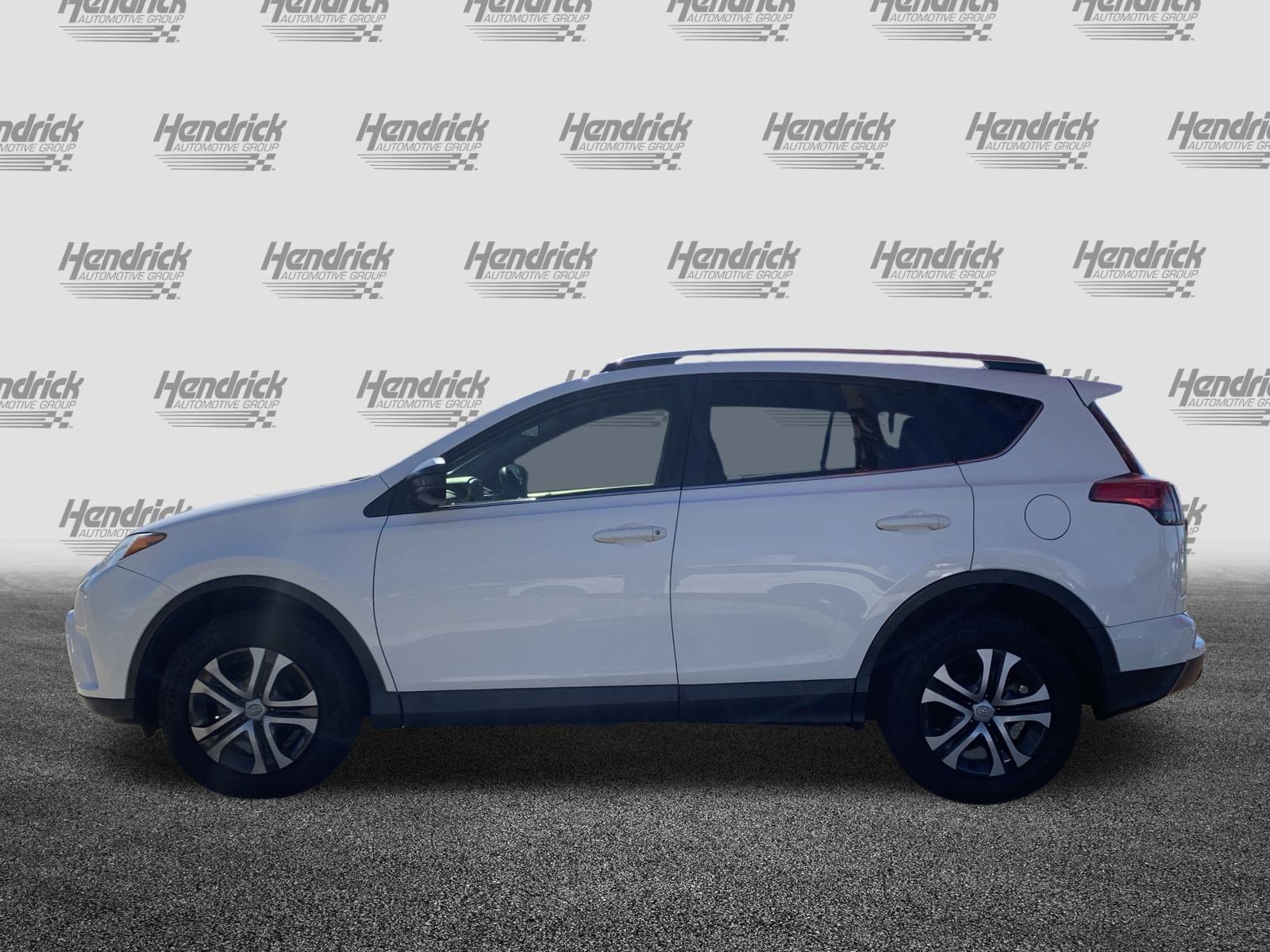 Used 2016 Toyota RAV4 LE image 7