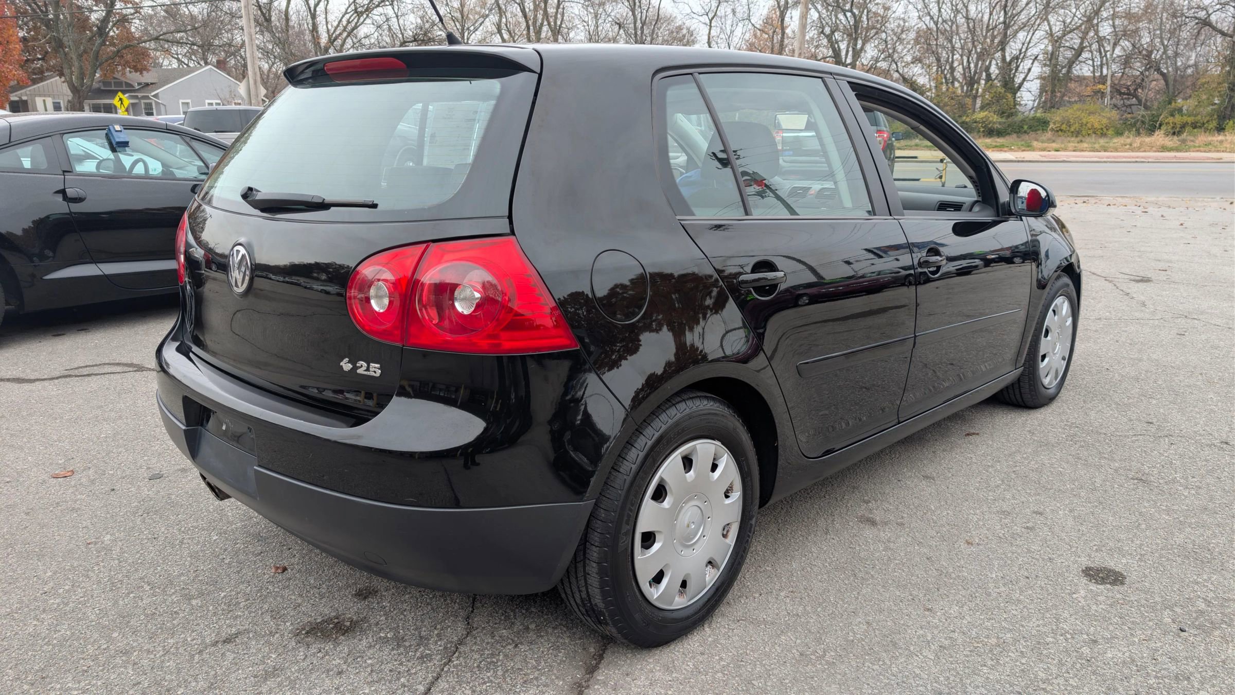 Used 2009 Volkswagen Rabbit S image 6