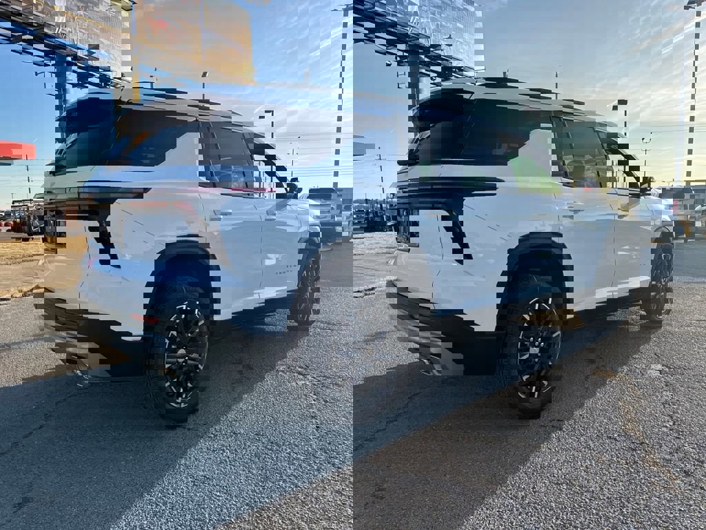 New 2026 Chevrolet Traverse LT w/ Sun and Wheel Package image 6