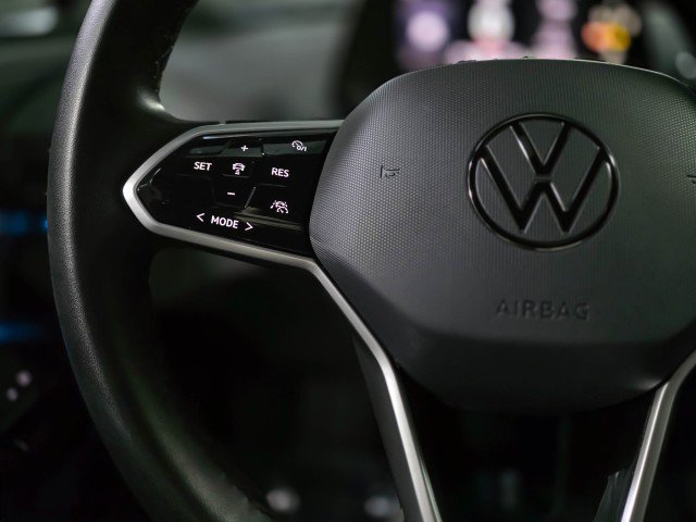 Used 2023 Volkswagen ID.4 2WD image 17