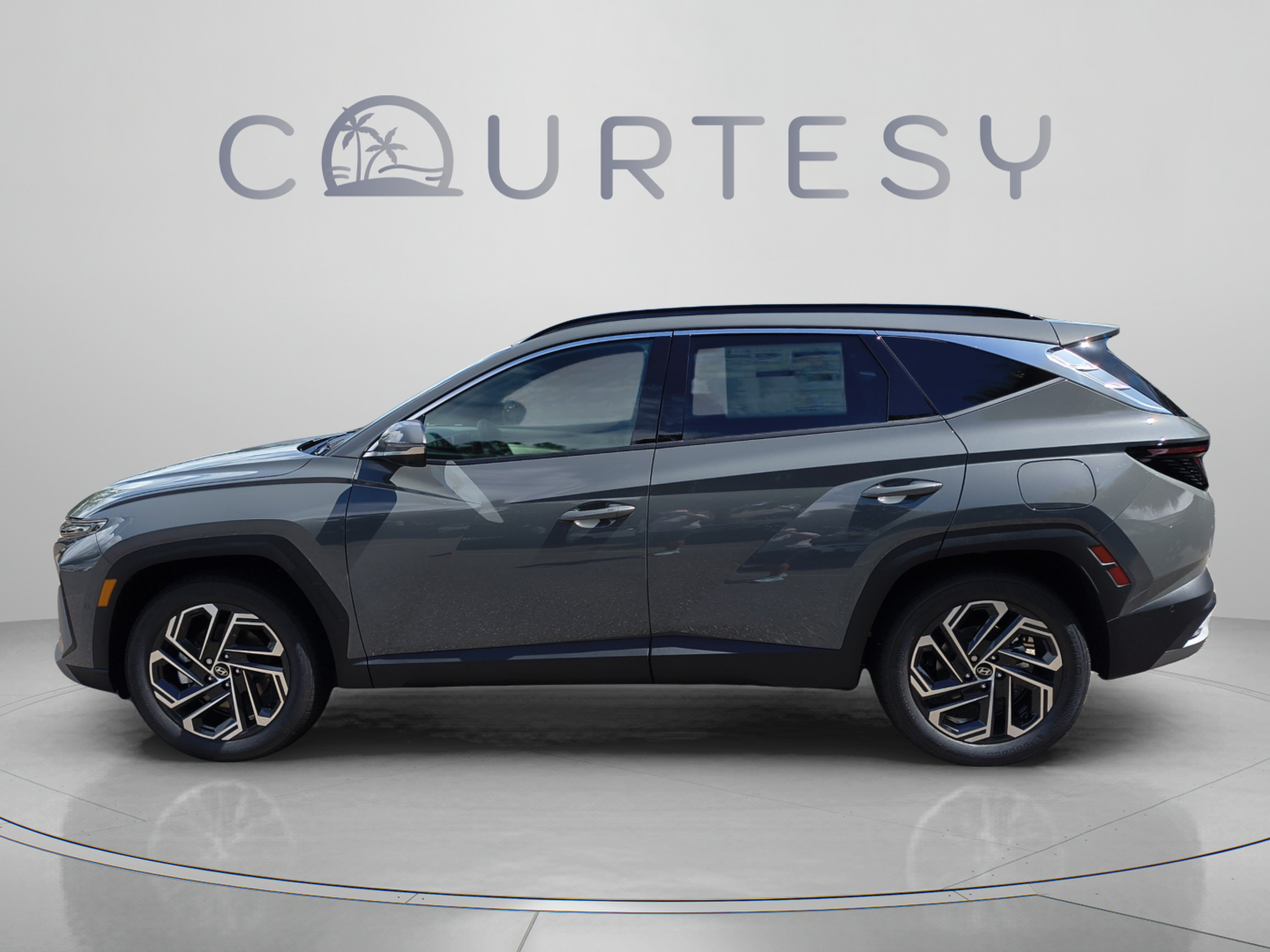 New 2026 Hyundai Tucson Limited FWD image 2
