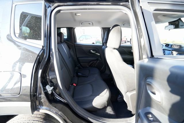 Used 2023 Jeep Renegade Latitude image 20