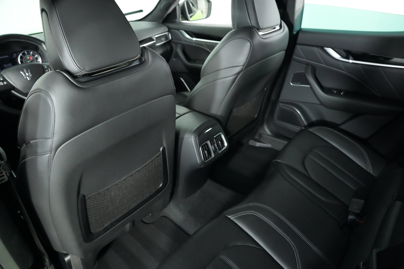 Used 2023 Maserati Levante Modena AWD/4WD image 32