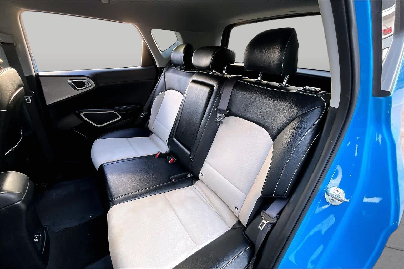 Certified 2023 Kia Soul GT-Line FWD image 20