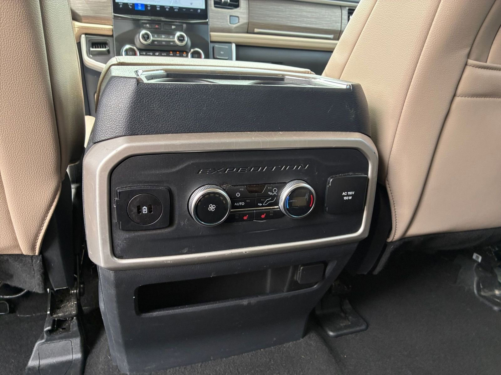 Used 2024 Ford Expedition Limited RWD image 25