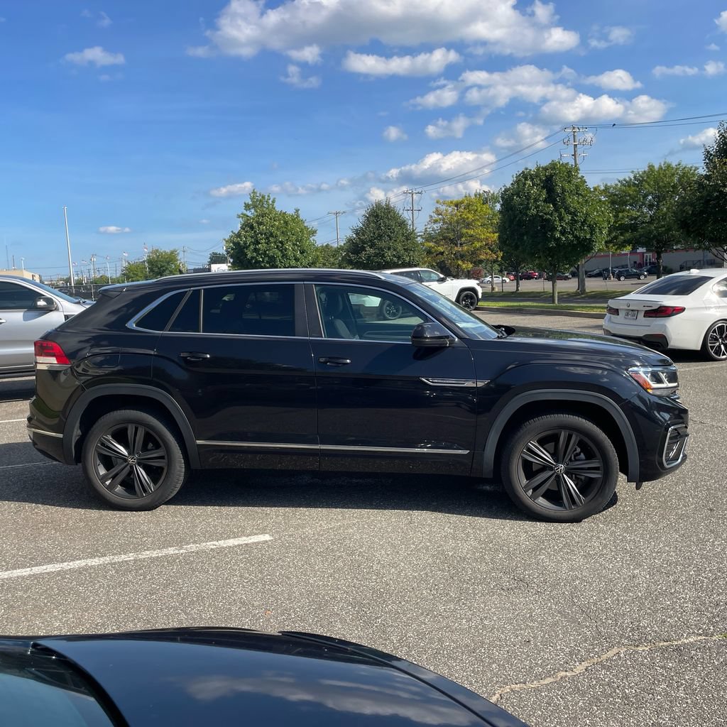 Used 2022 Volkswagen Atlas Cross Sport SEL R-Line AWD/4WD image 7