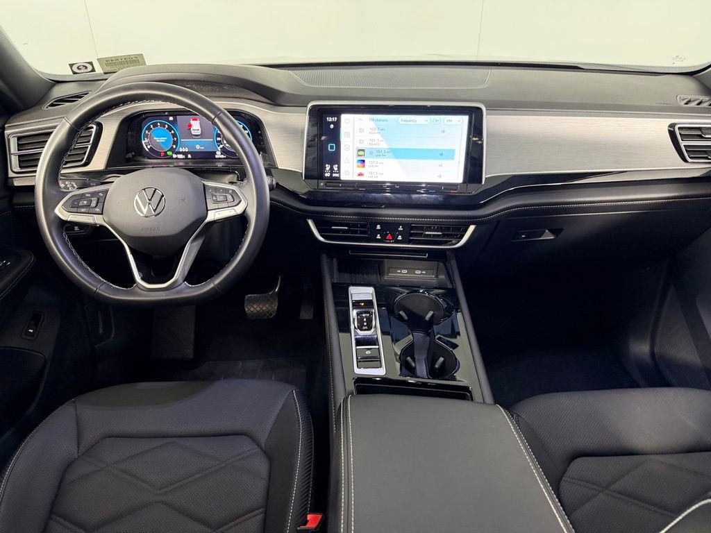 Used 2025 Volkswagen Atlas Cross Sport SE AWD/4WD image 11