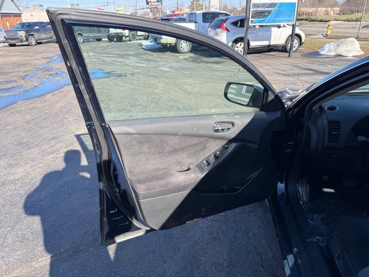 Used 2012 Nissan Altima 2.5 S FWD image 11