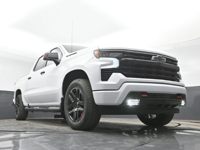 Used 2025 Chevrolet Silverado 1500 RST w/ Redline Edition AWD/4WD image 36