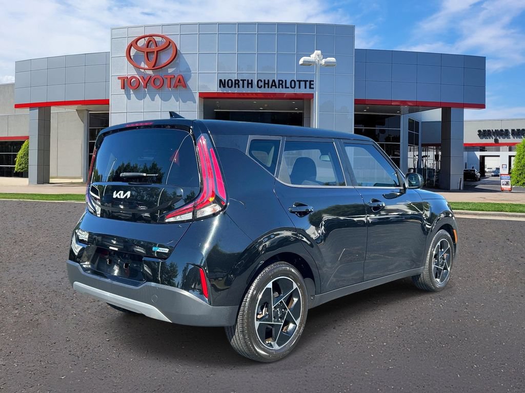 Used 2024 Kia Soul EX FWD image 8