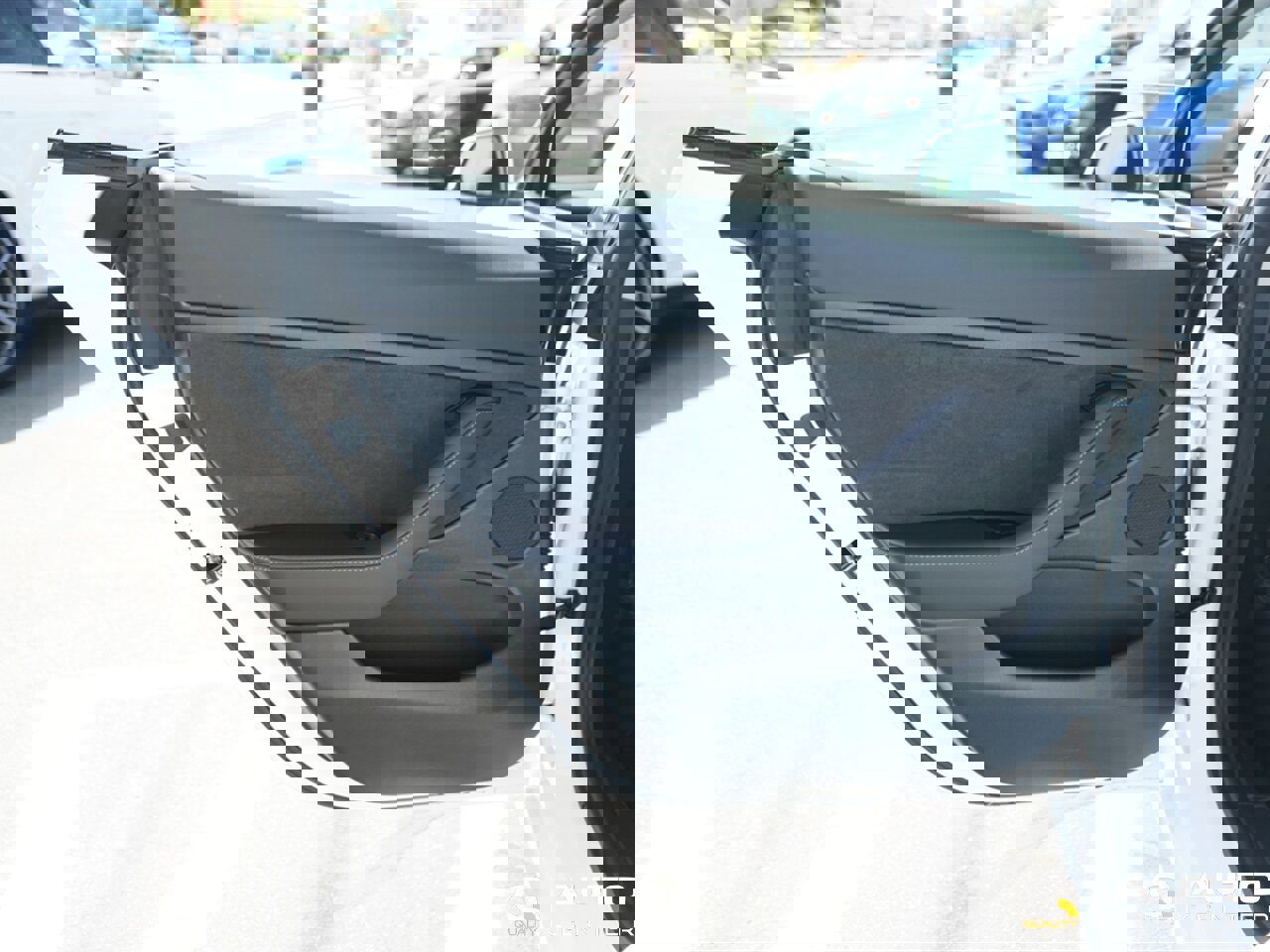 Used 2022 Tesla Model 3 image 19