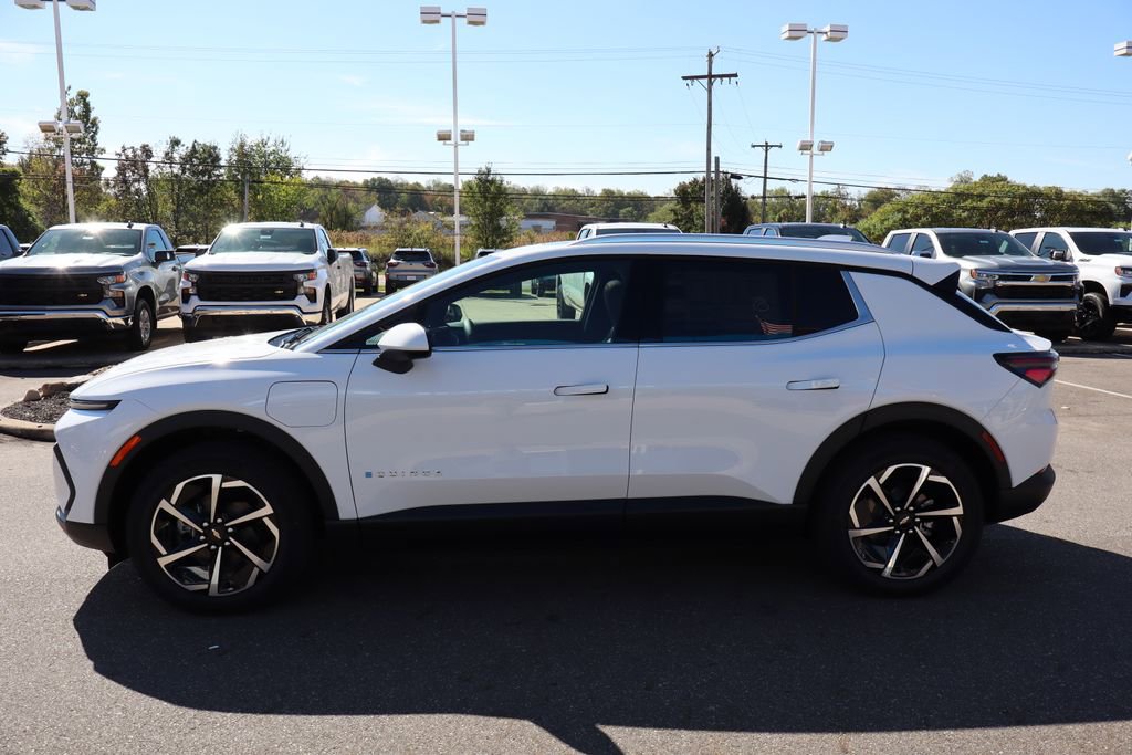 New 2026 Chevrolet Equinox EV LT image 29