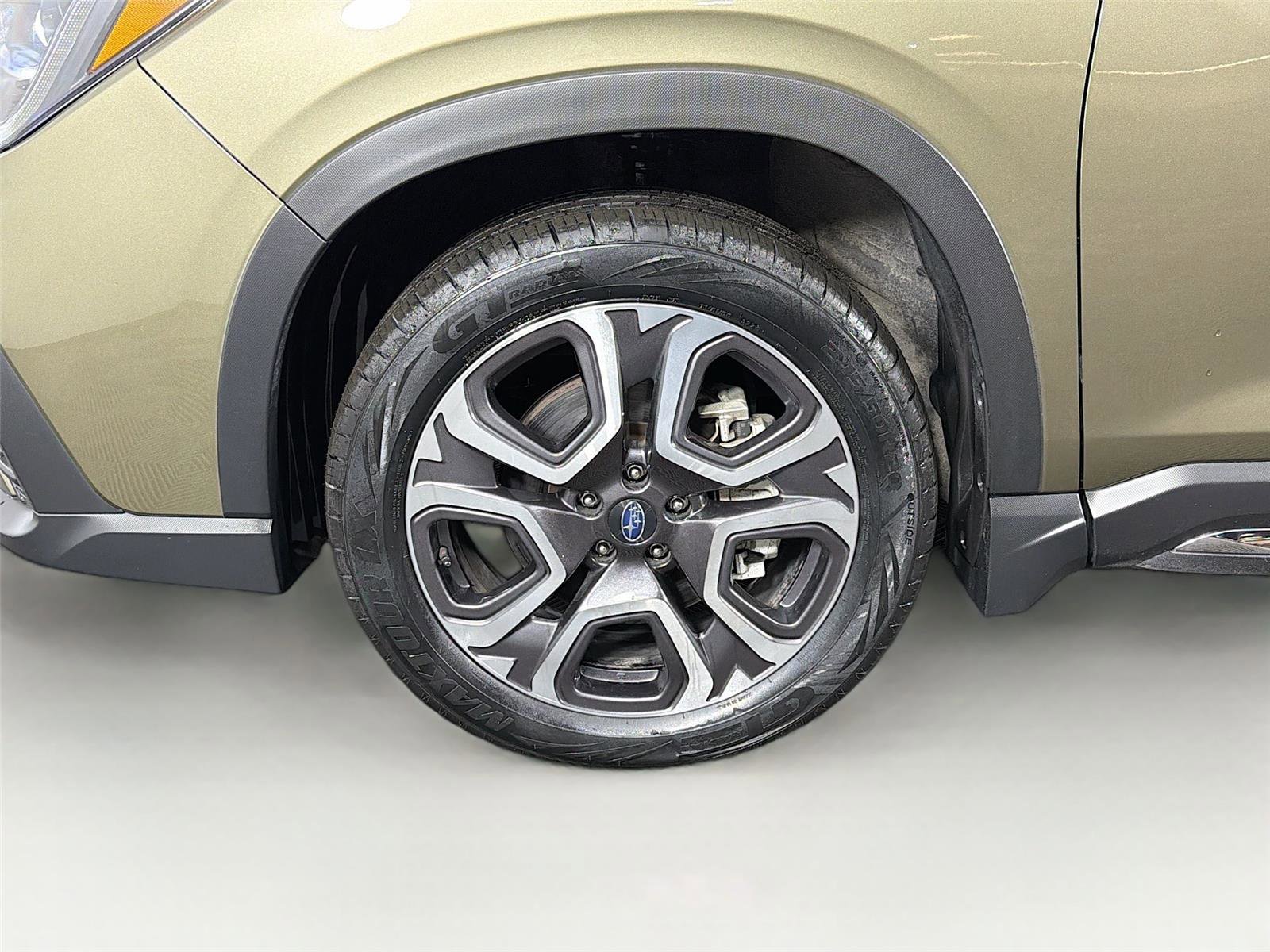 Used 2024 Subaru Ascent Touring image 32