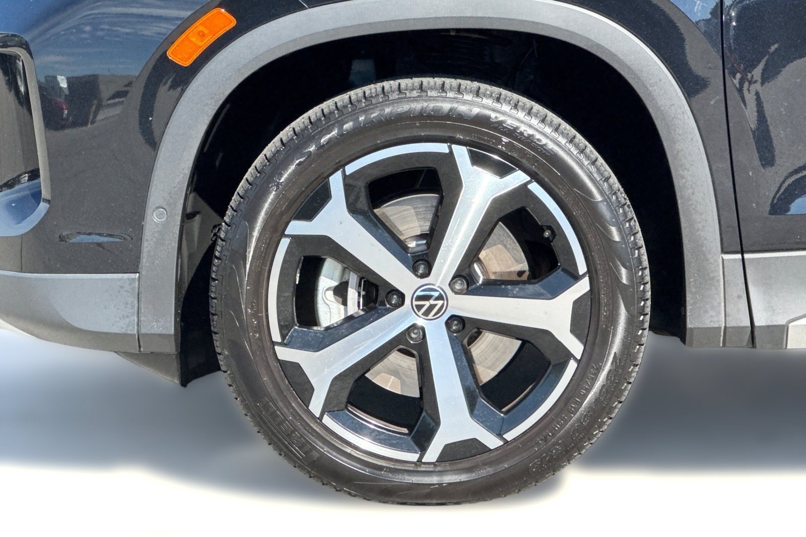 Used 2026 Volkswagen Tiguan SE AWD/4WD image 13