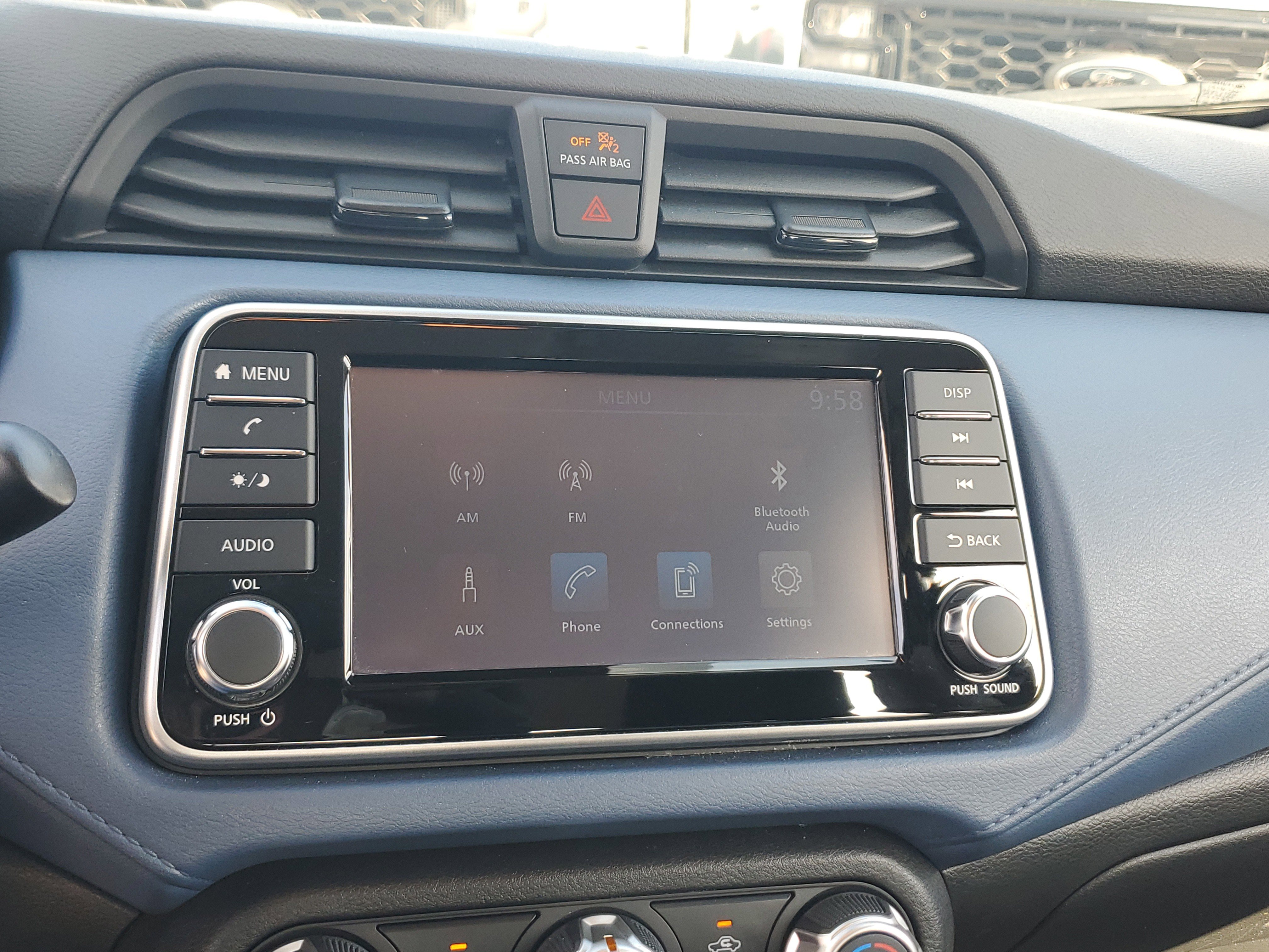 Certified 2025 Nissan Versa SV image 21