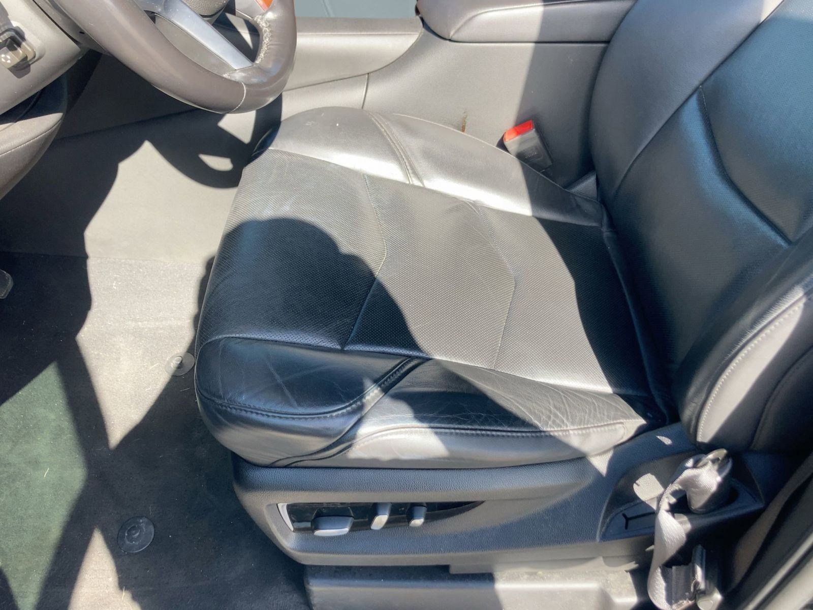 Used 2019 Cadillac Escalade Premium Luxury image 13