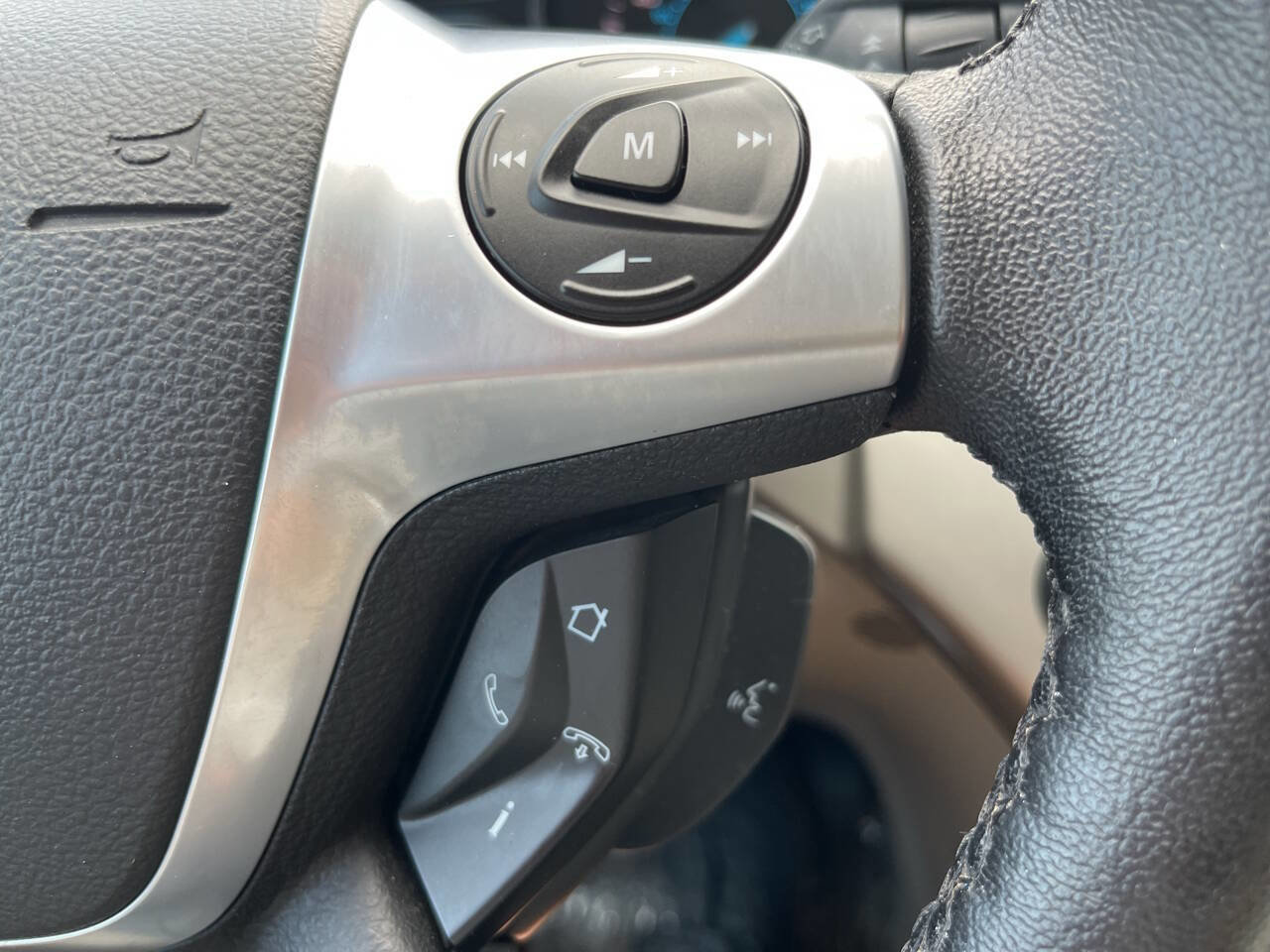 Used 2013 Ford Escape SEL image 24