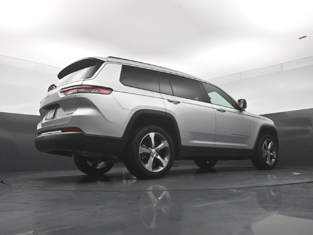 Used 2025 Jeep Grand Cherokee L Limited AWD/4WD image 20