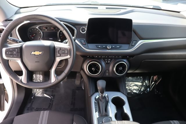 Used 2025 Chevrolet Blazer LT AWD/4WD image 29
