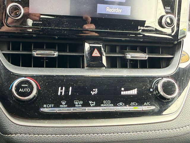 Used 2021 Toyota Corolla SE image 25