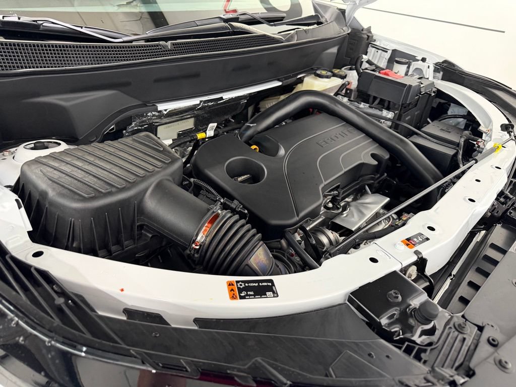 New 2027 Chevrolet Equinox LT w/ LPO, Floor Liner Package FWD image 3
