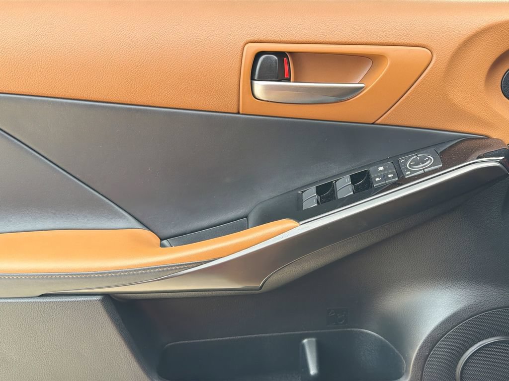 Certified 2022 Lexus IS 300 w/ Accessory Package RWD image 29