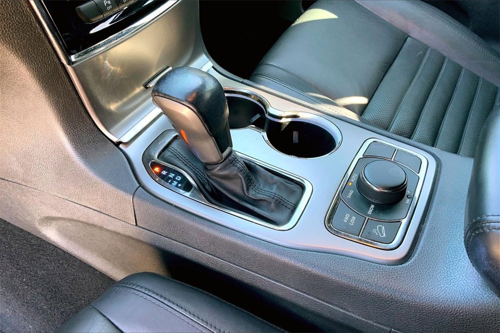 Used 2020 Jeep Grand Cherokee Limited X image 17