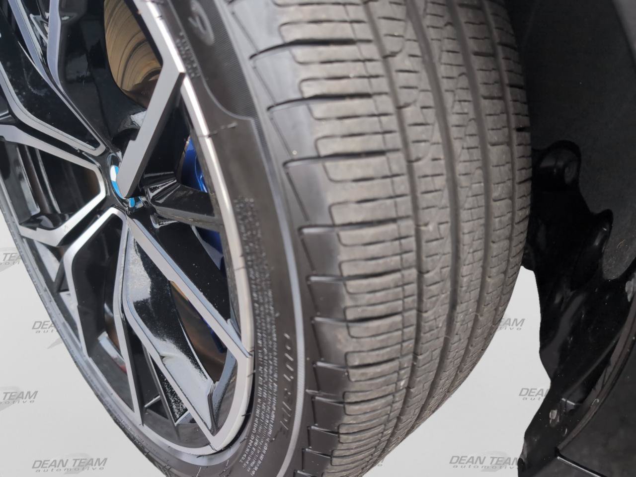 Used 2022 BMW M550i xDrive w/ Executive Package AWD/4WD image 37