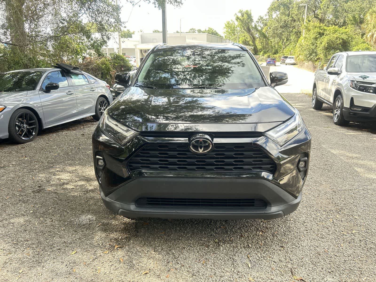 Used 2022 Toyota RAV4 XLE Premium FWD image 3