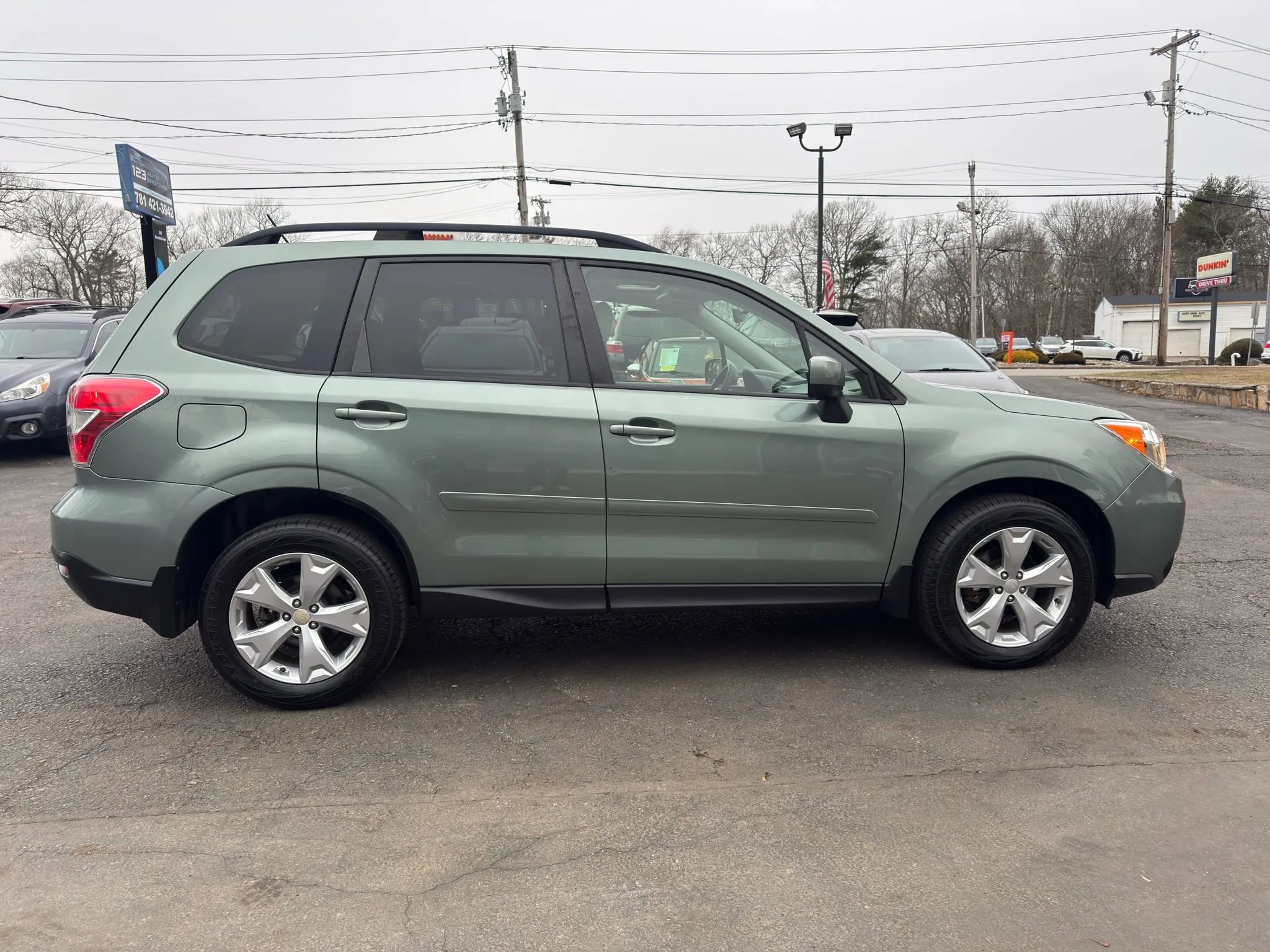 Used 2015 Subaru Forester 2.5i Premium w/ All-Weather Package image 8