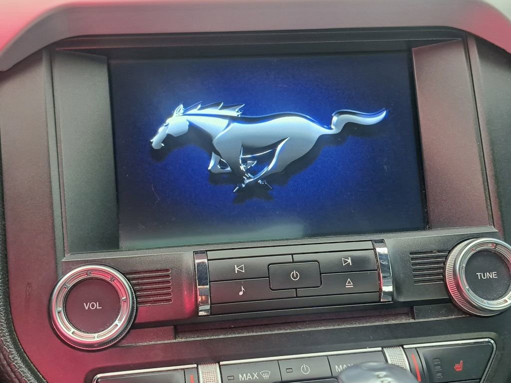 Used 2016 Ford Mustang Premium image 9