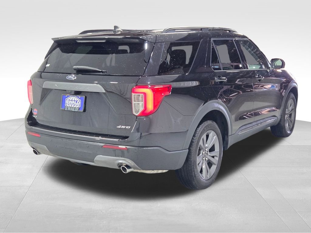 Used 2023 Ford Explorer XLT w/ Equipment Group 202A image 19