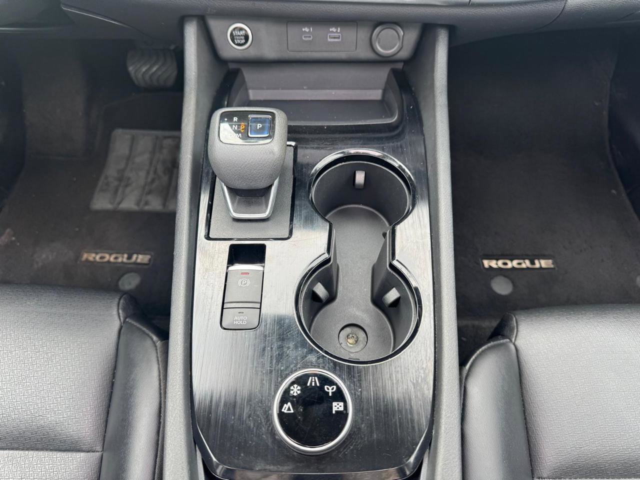 Used 2021 Nissan Rogue SV w/ Premium Package image 28