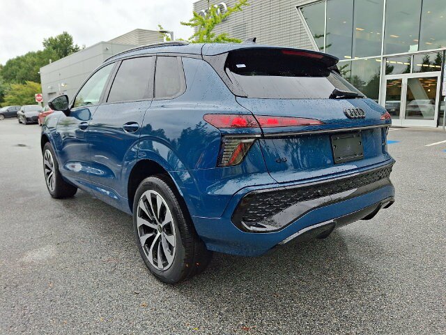 New 2026 Audi Q3 quattro 2.0T AWD/4WD image 3